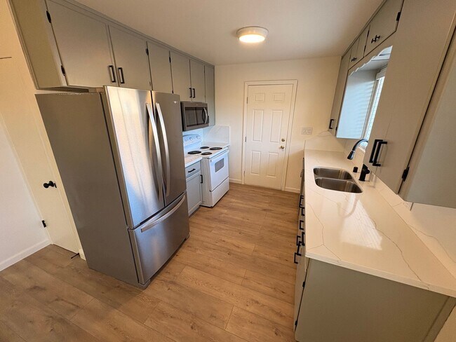 Building Photo - 0817