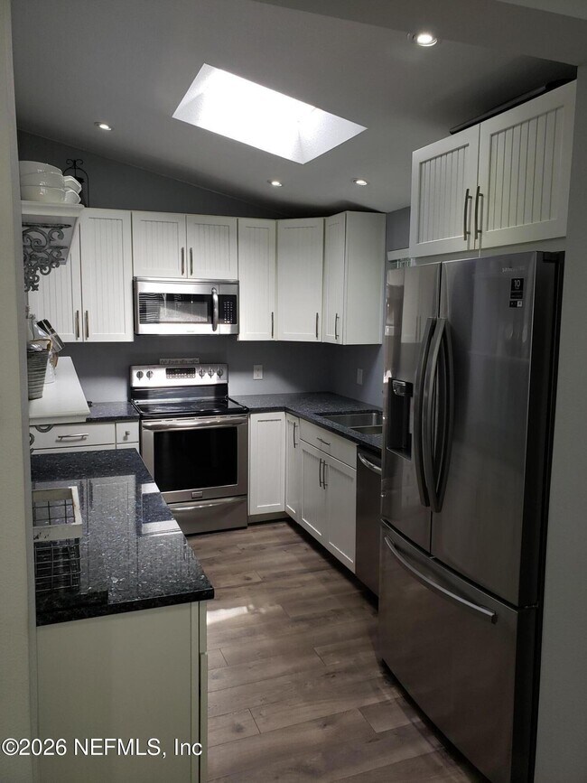 Building Photo - 115 Magnolia Dr