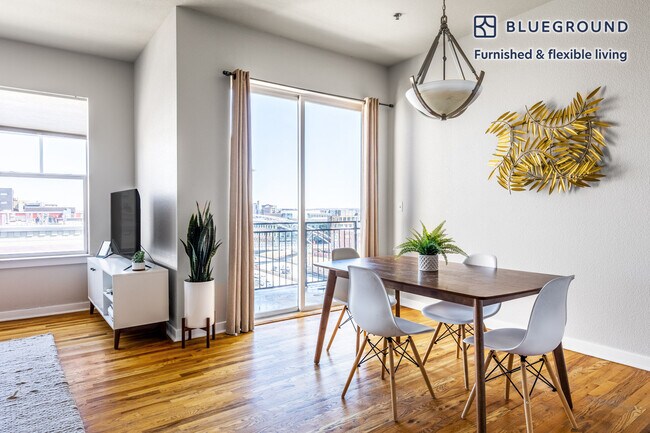 Building Photo - 1441 Central St