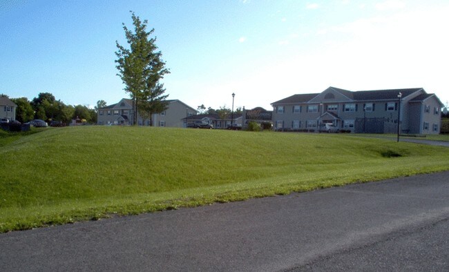 Primary Photo - Lenox Landing