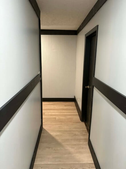 Building Photo - 324 Church St