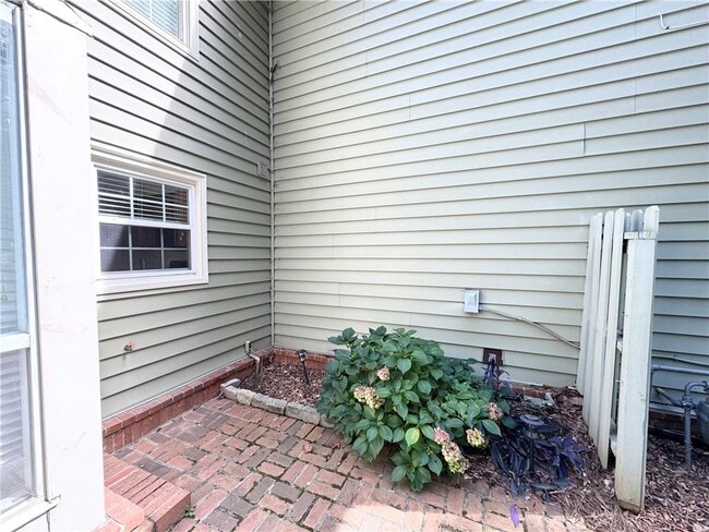 Building Photo - 84 Mt Vernon Cir
