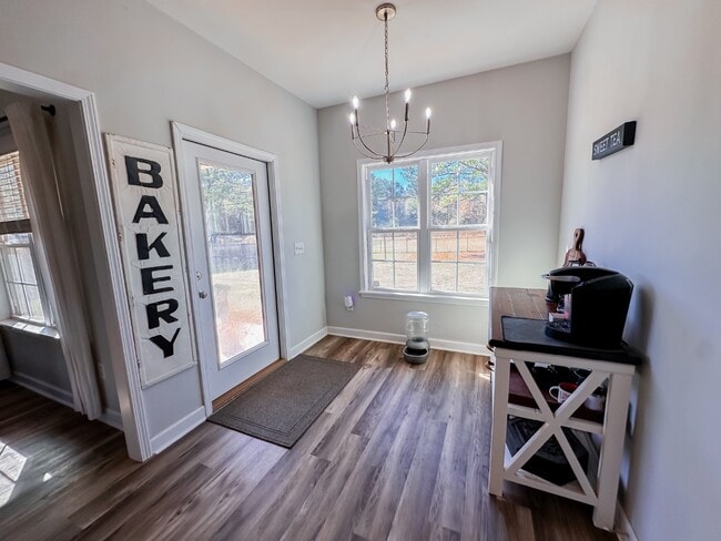 Building Photo - 6454 Self Creek Rd