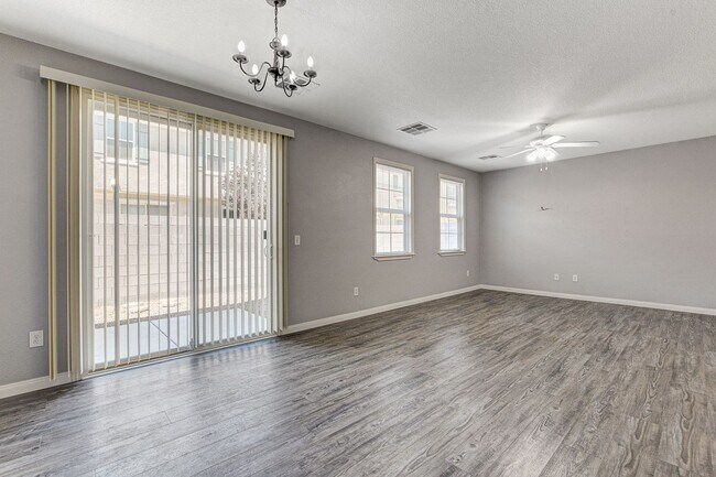 Building Photo - 3909 Sweet Pine St