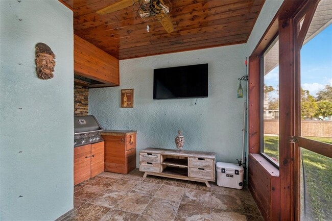 Building Photo - 292 Sunlit Cove Dr NE