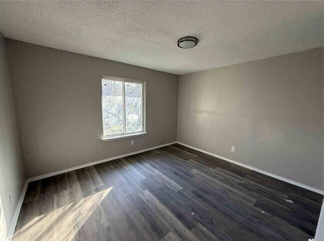 Building Photo - Newly Renovated 4-Bedroom Home in Austin – Move-In Ready!