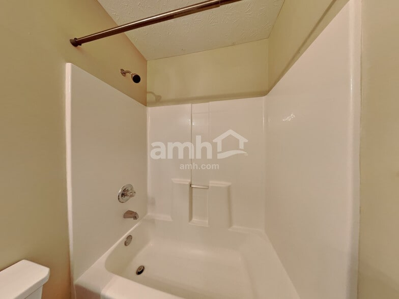 Building Photo - 7799 Cobblesprings Dr