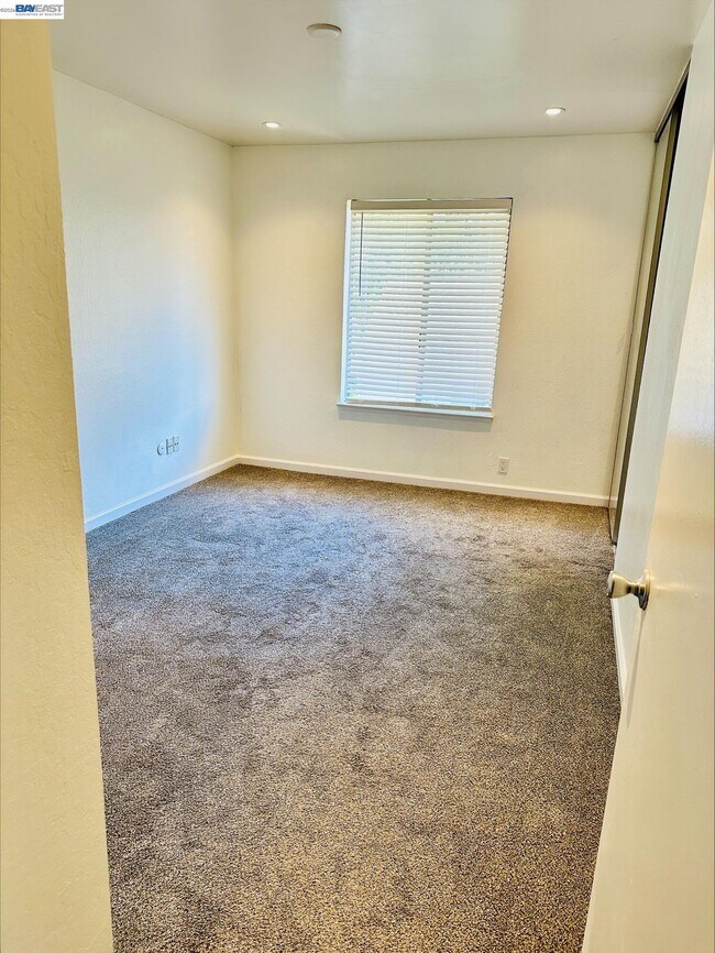 Building Photo - 1756 Kudu Ct