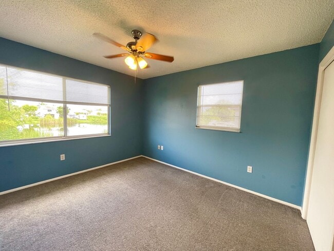 Building Photo - RARE Fort Myers Beach Townhome Now Available