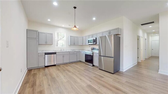 Building Photo - 3050 St Paul St