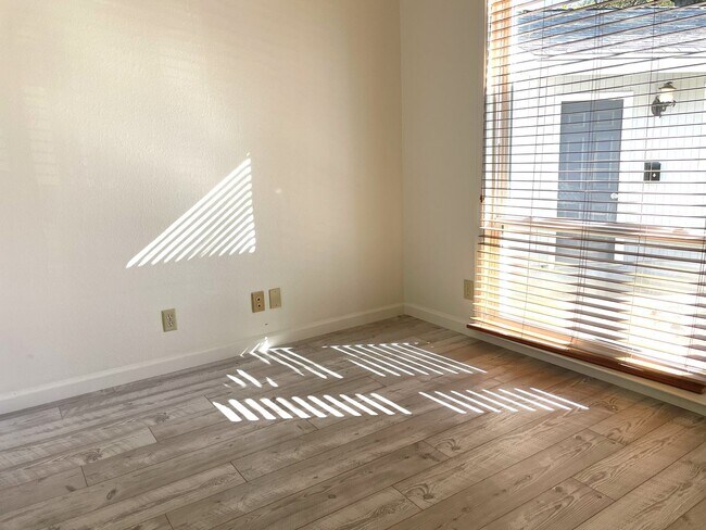 Building Photo - Open Floor plan single story home in beautiful Penn Valley, CA 95946