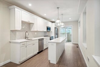 Building Photo - 1826 W Montgomery Ave