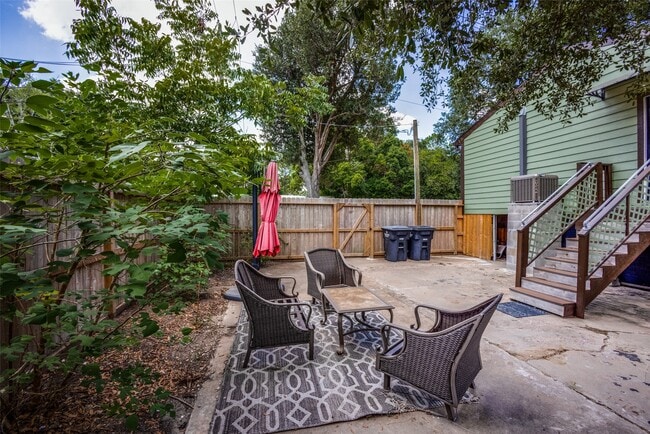 Building Photo - 1200 W Phillips St