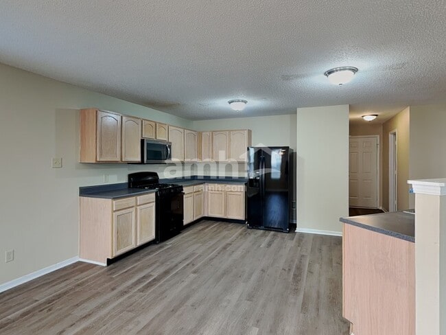 Building Photo - 626 Hickory Pine Dr