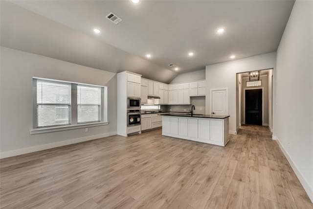 Building Photo - 921 Baybrook Ln