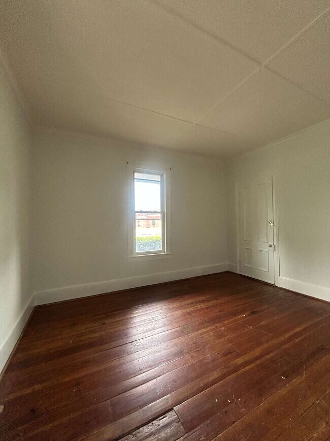 Building Photo - August Special: First Month Rent Free move in by August 10. Applications fee this month 1/2 off a...