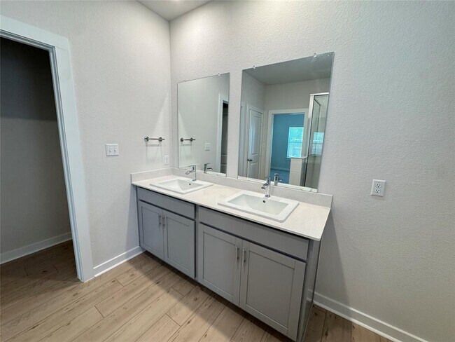 Building Photo - 116 Corn Ln