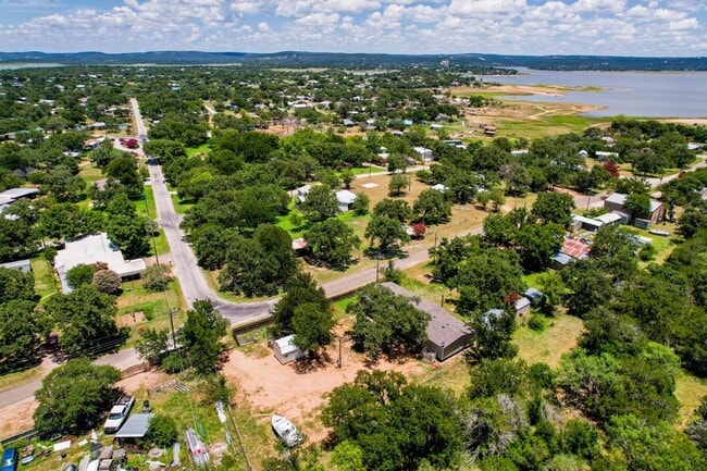 Building Photo - 636 South St