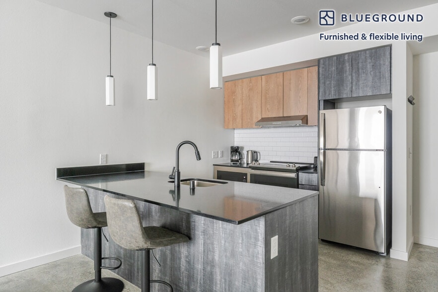 Building Photo - 1502 Fawcett Ave