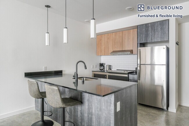 Building Photo - 1502 Fawcett Ave