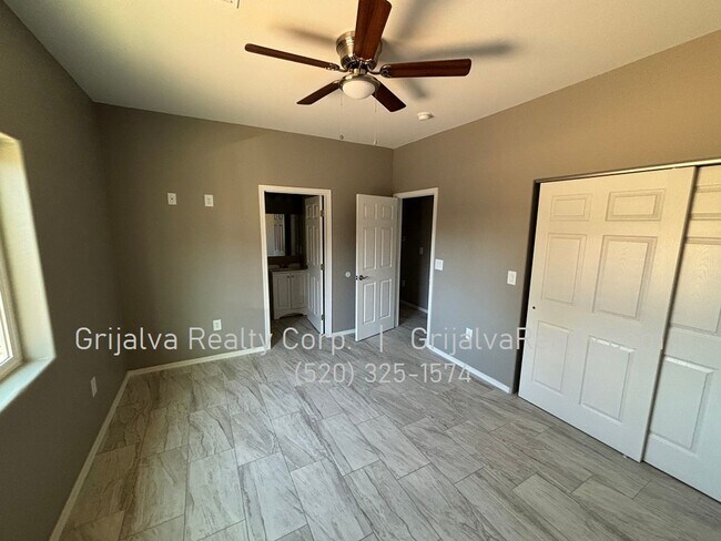 Building Photo - 2750 La Verne Ave N