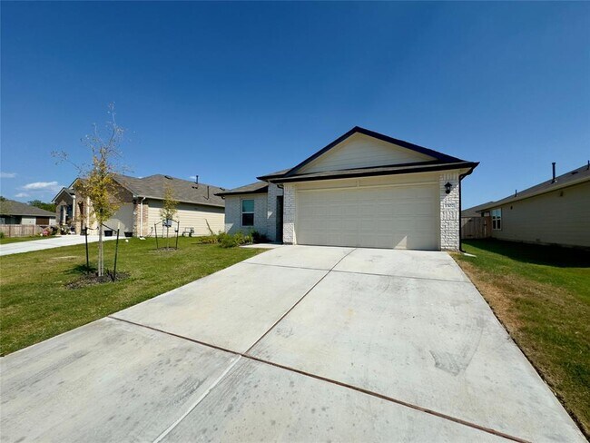 Building Photo - 1302 Camden Ln