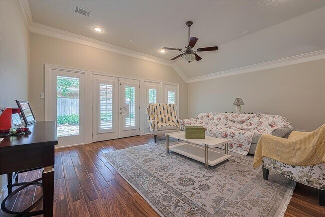 Building Photo - 17 Peach Tree Ct