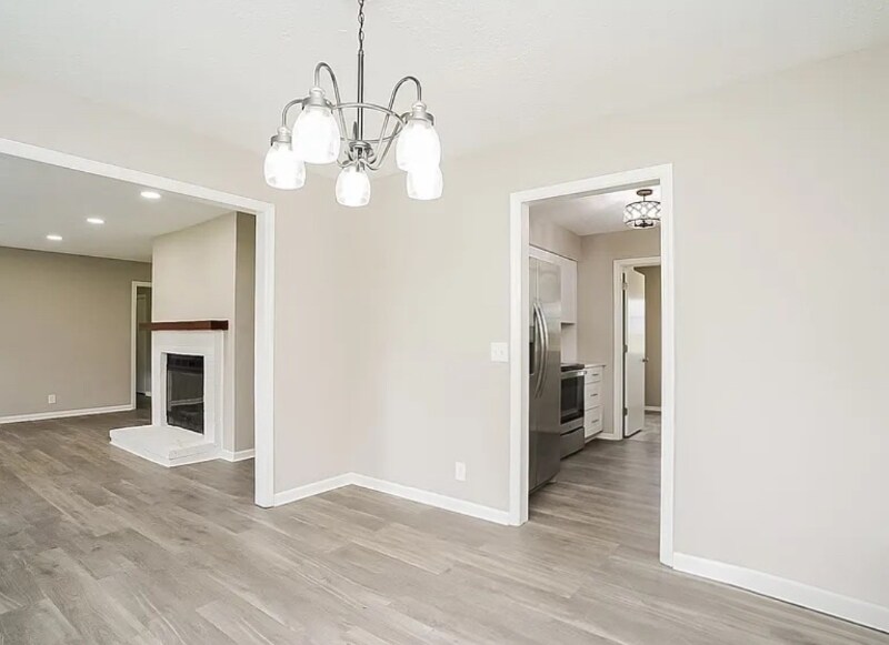 Building Photo - 253 Cedarview Dr