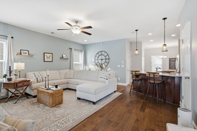 Building Photo - Spacious 3-Bedroom home with main-level office and second level flex/bonus room with resort-style...