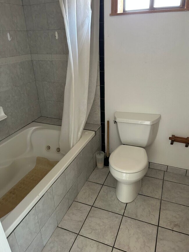 Building Photo - Winslow 2 Bedroom Rental