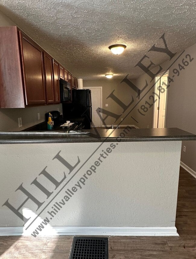 Building Photo - 1121 S 7th St