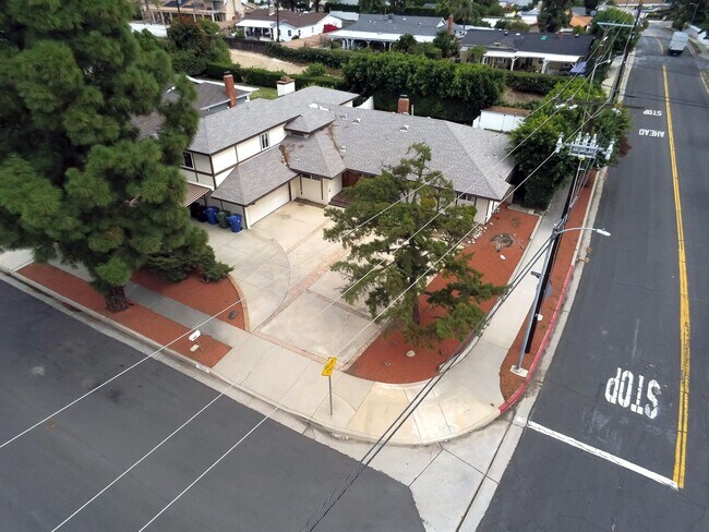 Building Photo - 18624 Kenya St