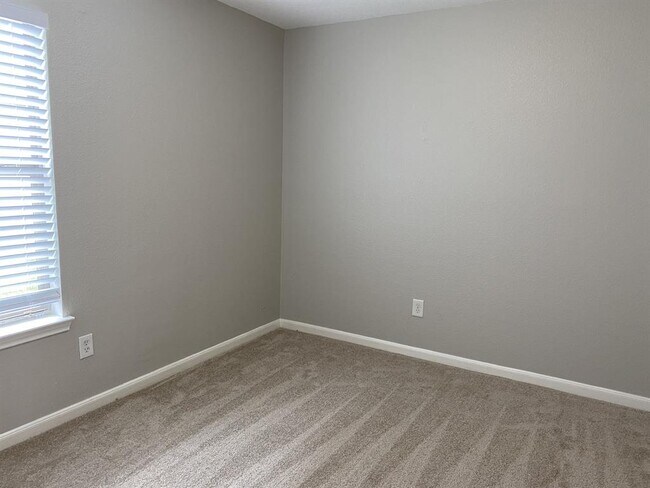 Building Photo - 18739 Naples Ridge Ct