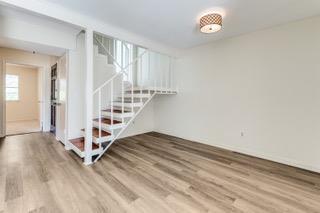 Building Photo - 6910 Hart Ln