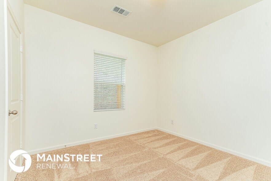 Building Photo - 404 Canoe Way