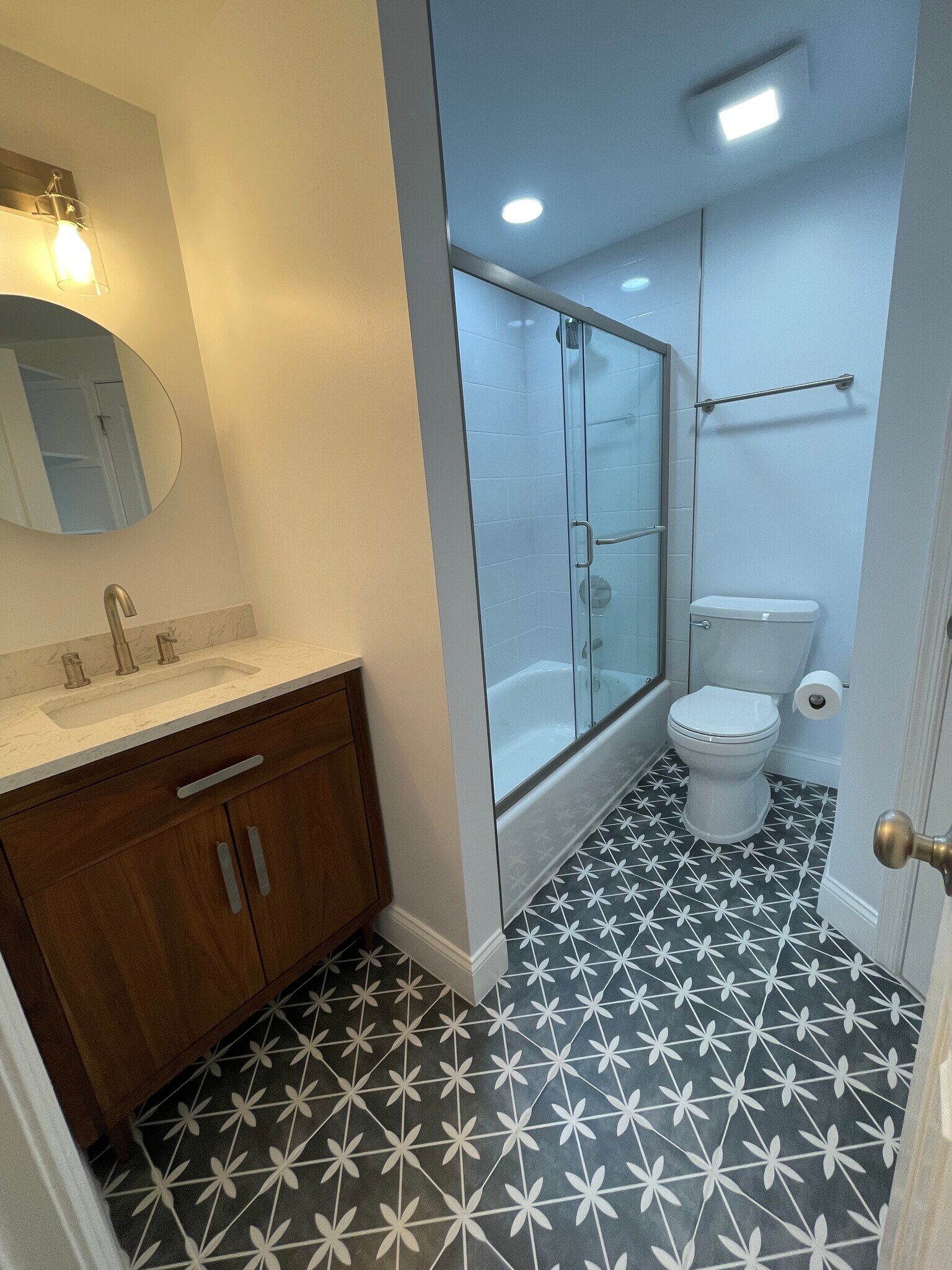 bathroom - 1731 Willard St NW