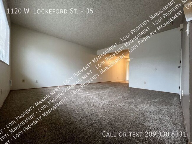 Building Photo - 1120 W Lockeford St