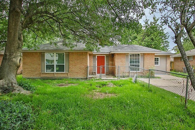 Primary Photo - 803 Knob Hollow St