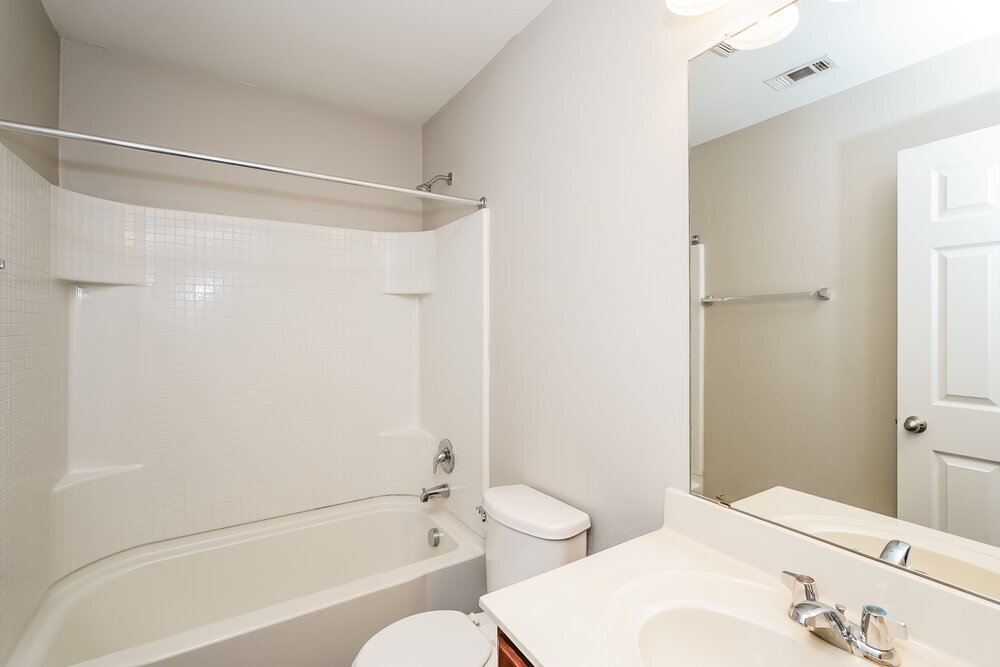 Building Photo - 5000 Caraway Dr
