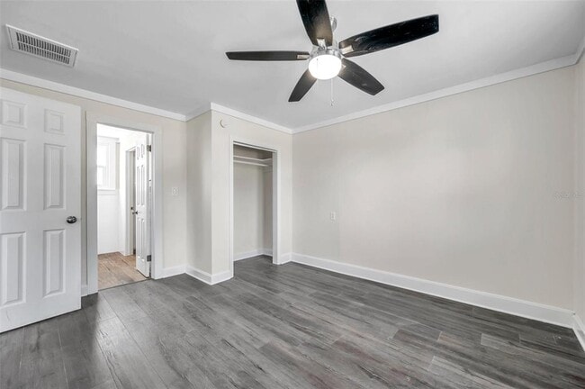 Building Photo - 920 40th St N