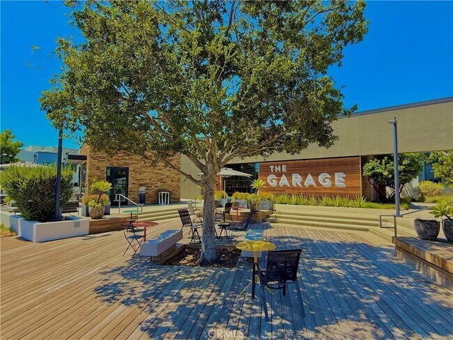 Building Photo - 137 Mirth