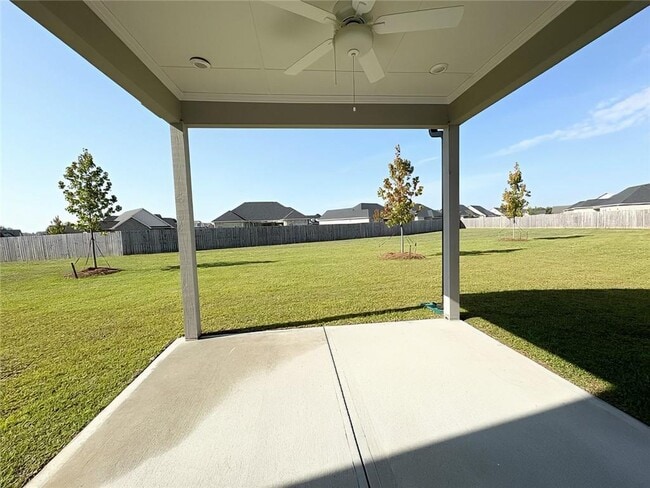 Building Photo - 220 Hickory Rdg Trl