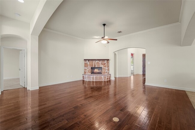 Building Photo - 12848 Walnut Ridge Dr