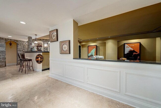 Building Photo - 18852 Ridgeback Ct