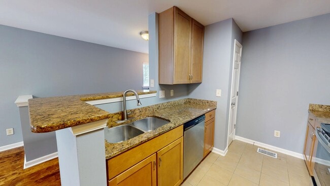 Building Photo - 2 bed/2 bath NoDa 2 story for lease