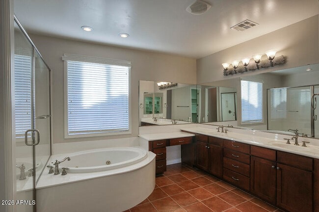 Building Photo - 2284 E Desert Broom Pl