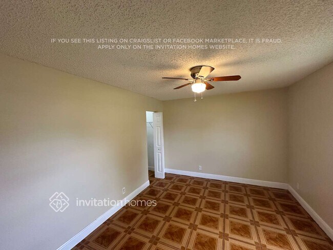 Building Photo - 127 Dove Cir