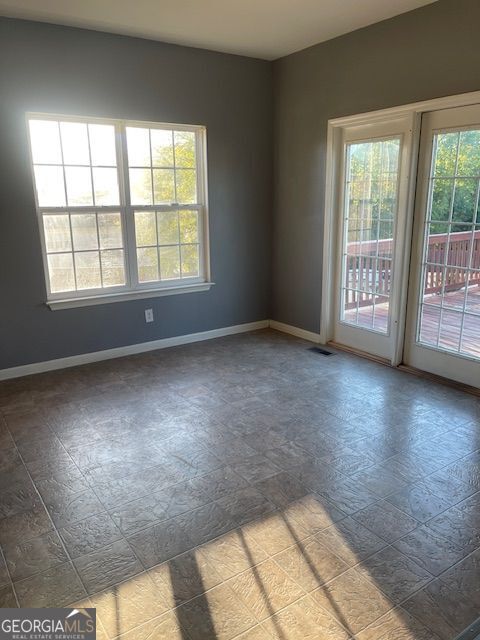 Building Photo - 605 Applegate Ln