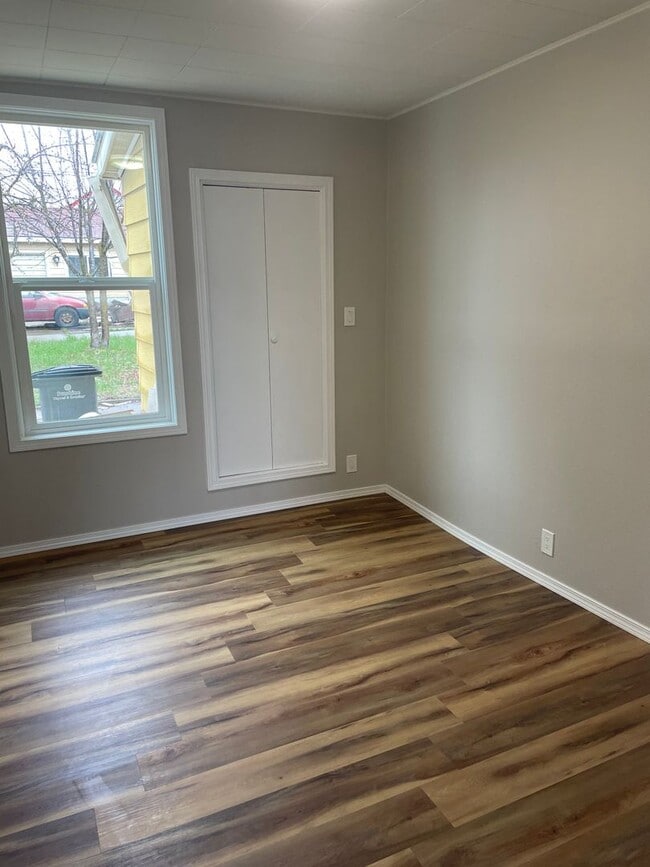 Building Photo - Adorable Newly Remodeled Rancher in Reardan