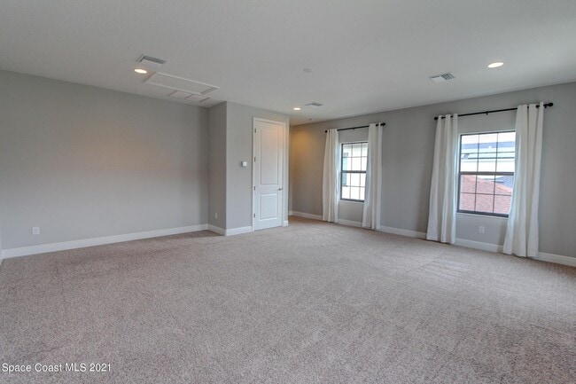 Building Photo - 6903 Vista Hermosa Dr
